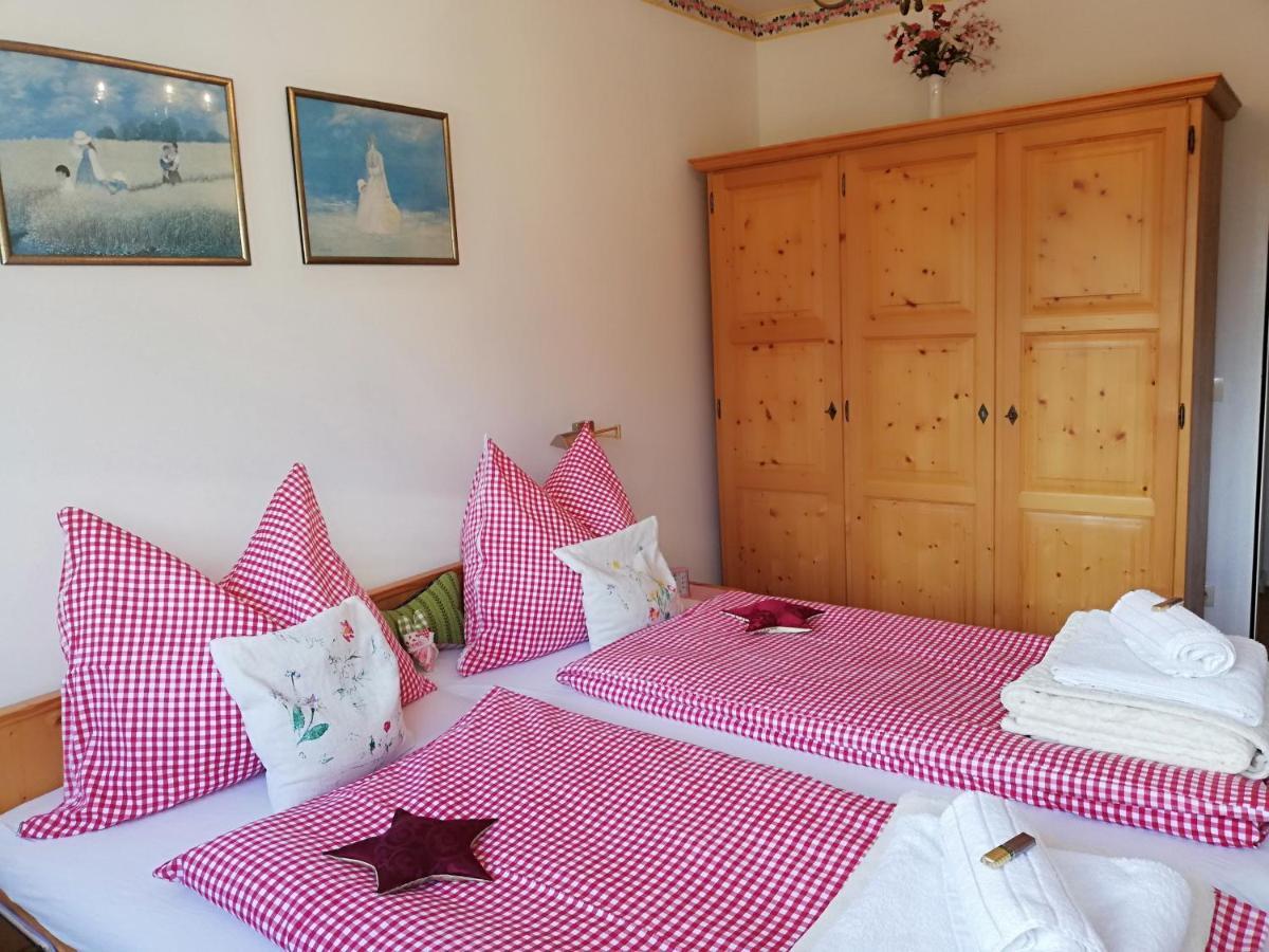 Ferienwohnung "Kaiserblick" Бад Аузее Екстериор снимка